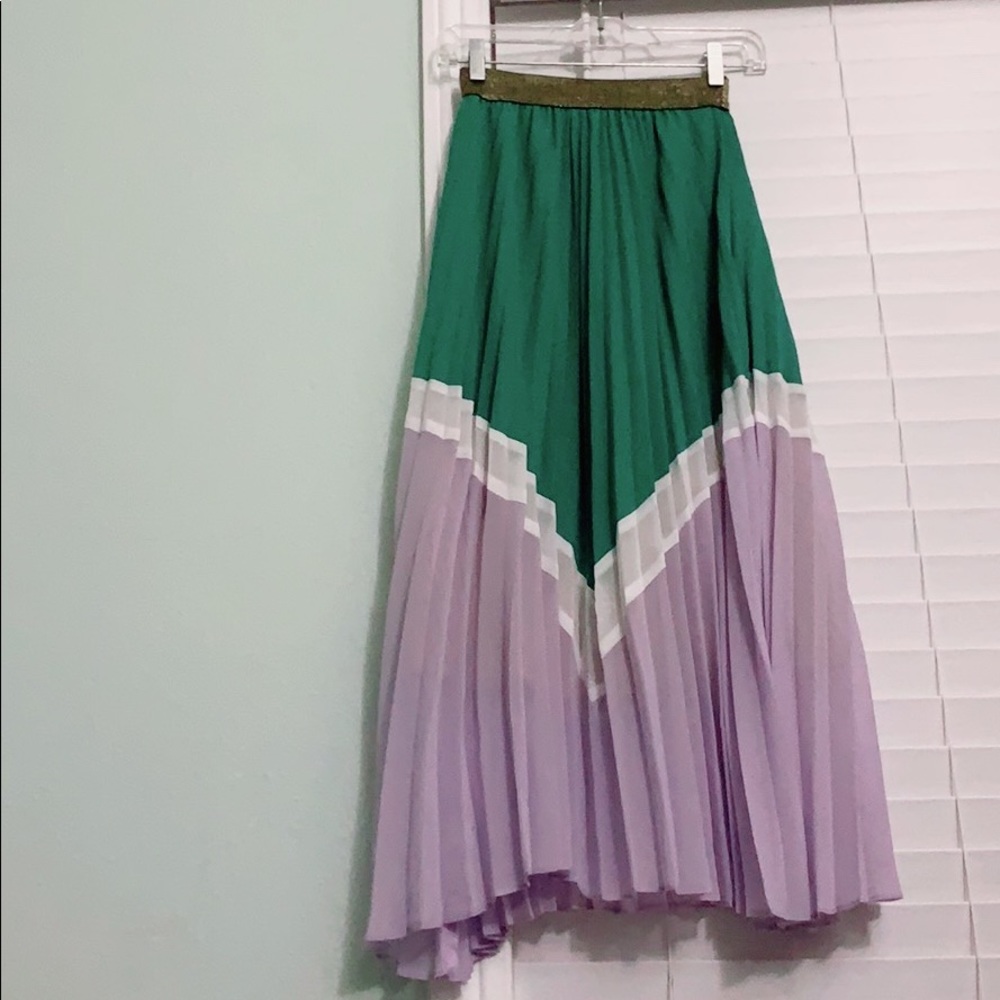 Pleated Midi skirt Chicwish